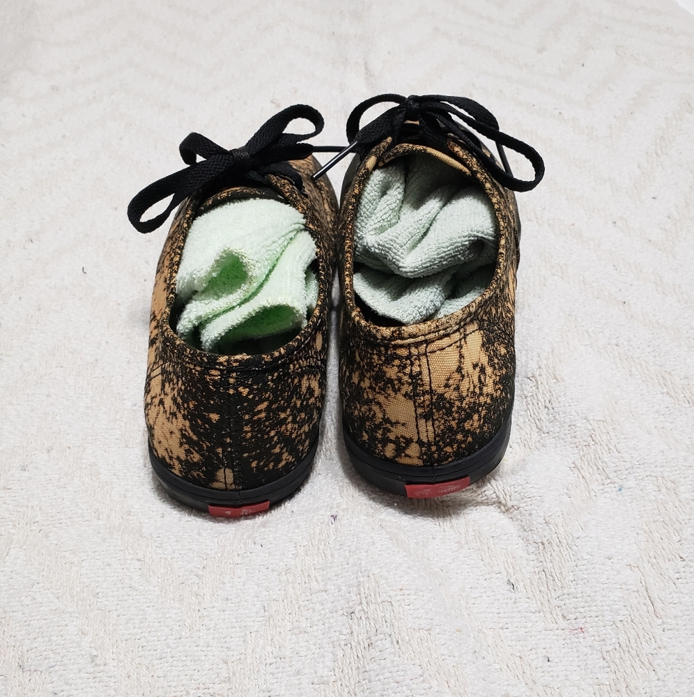 Vans - Picture 2 of 3